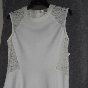 Derek Heart Juniors Ivory Stretch Sleeveless Lace Yoke Solid Dress L    028